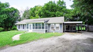 1044 N King Rd - Photo 1 of 1
