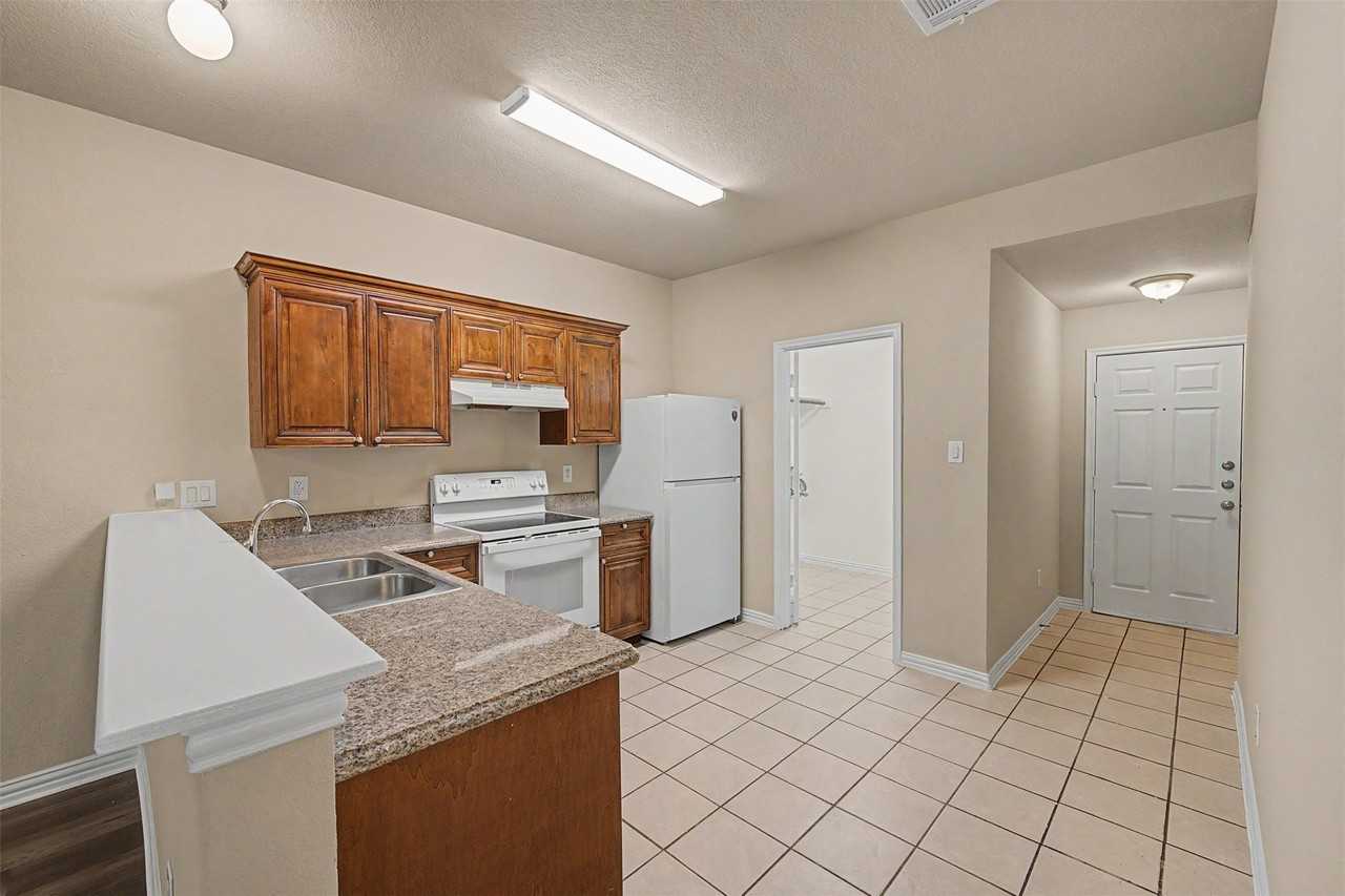 3126 Cherry Ln #3126 - Photo 5 of 29