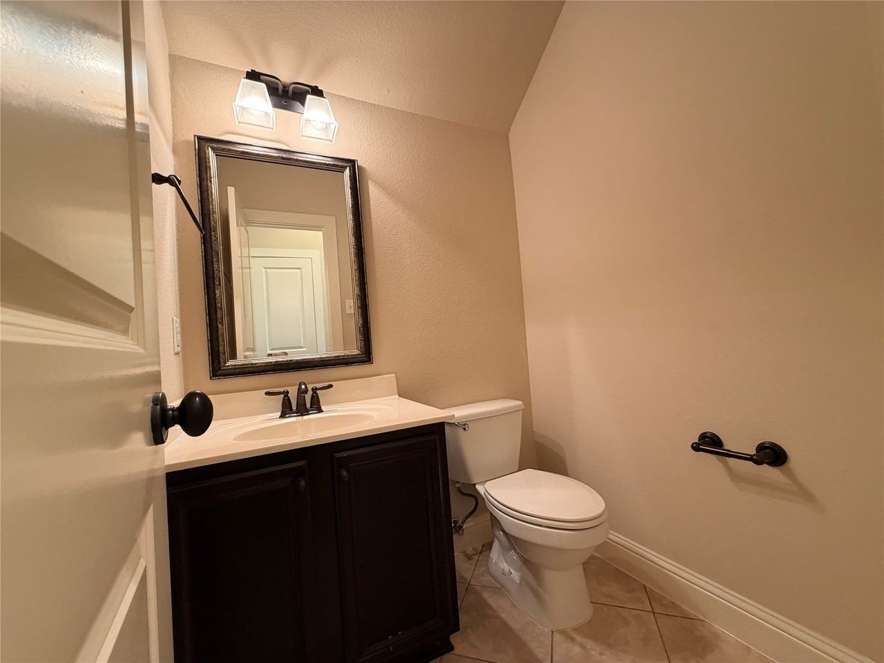 950 Brook Forest Ln - Photo 4 of 22