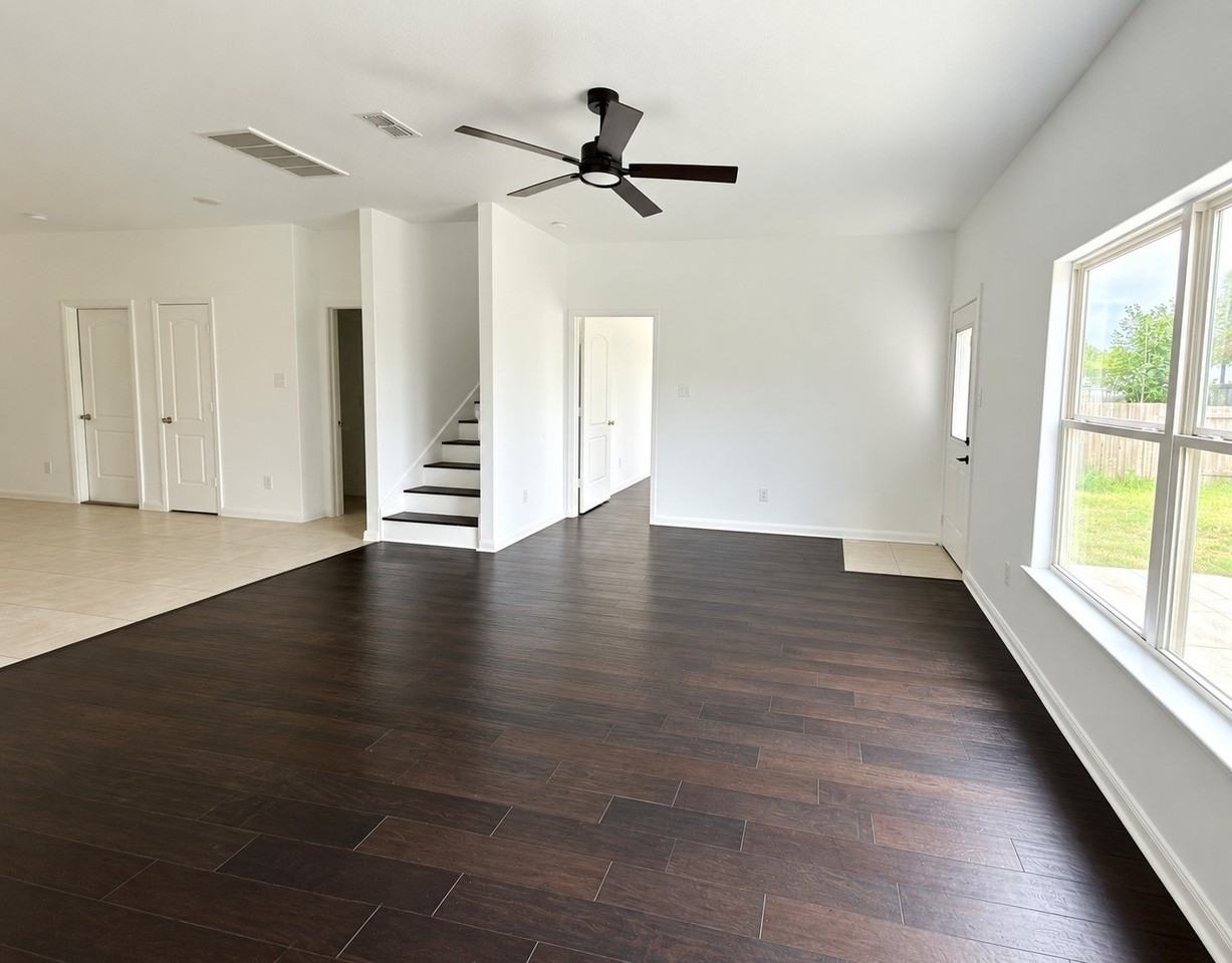 4405 Elderberry St - Photo 3 of 21