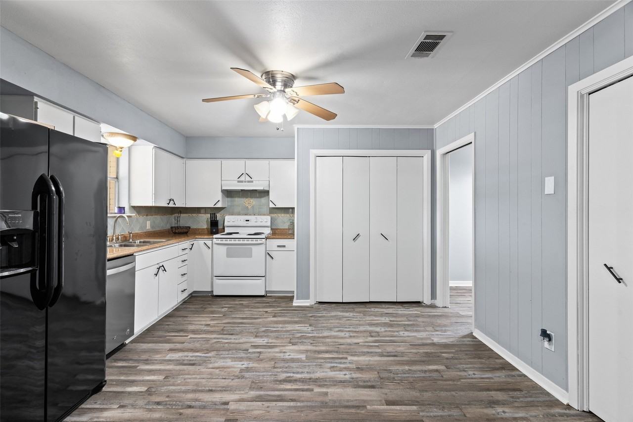 4806 Inverness Ave - Photo 7 of 15