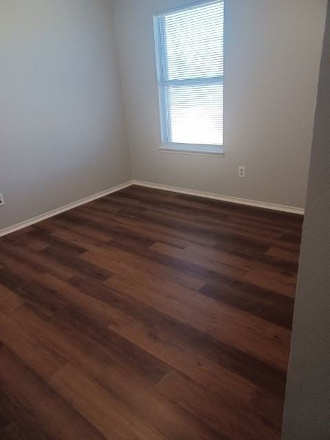 1025 Bainbridge Ln - Photo 6 of 12