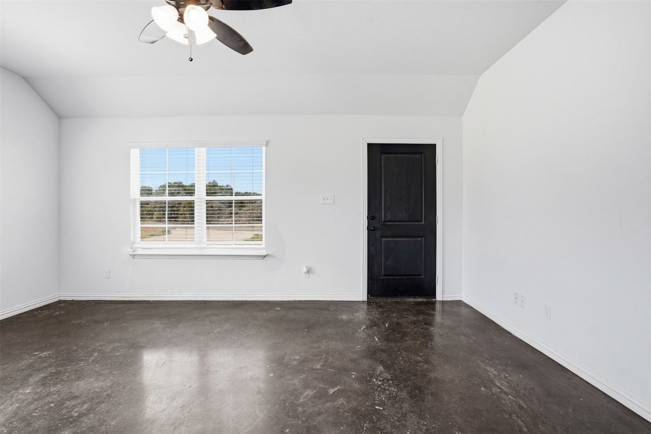 3809 Pine Rd - Photo 5 of 25