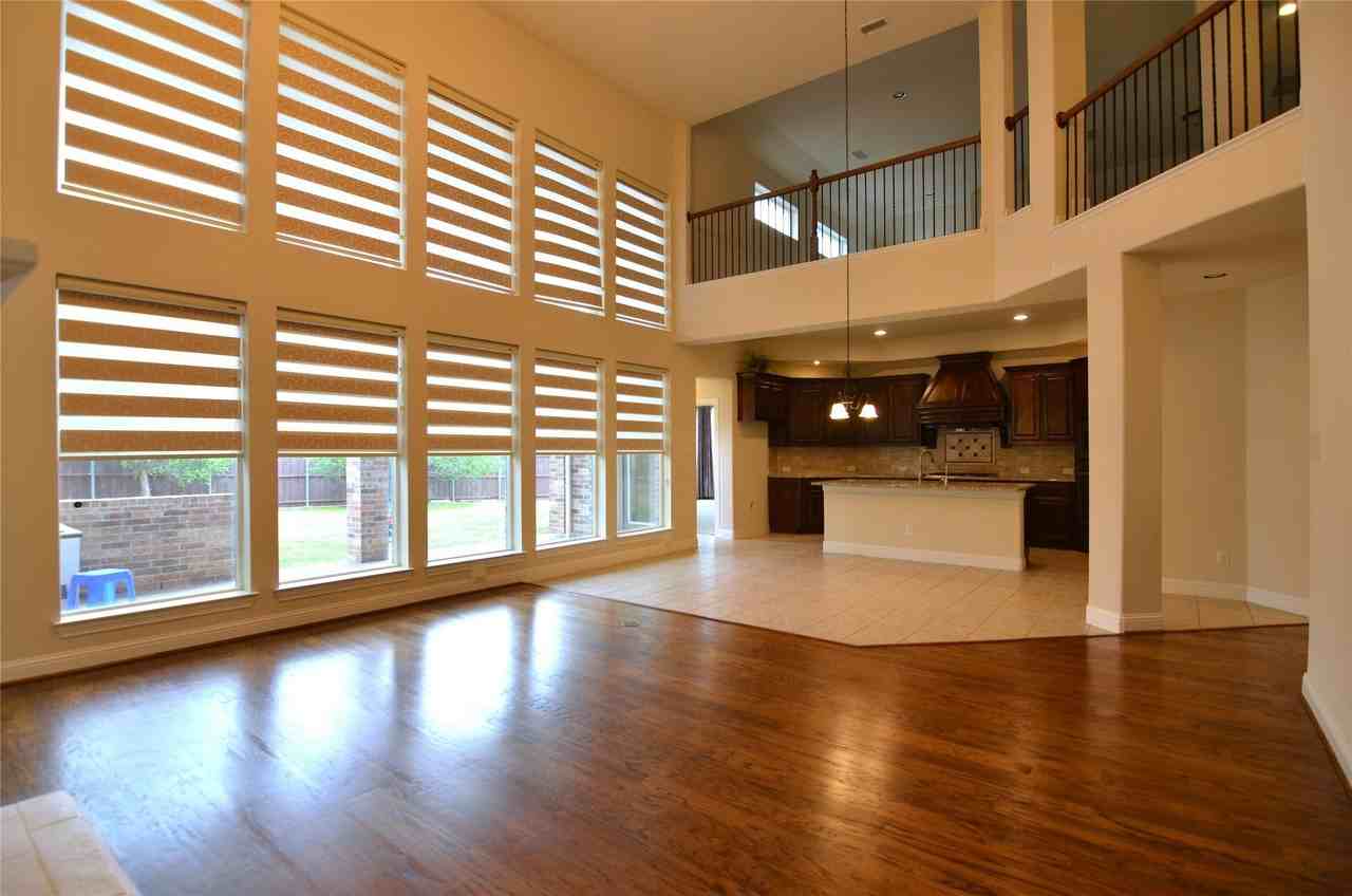 700 Addie Ln - Photo 6 of 31