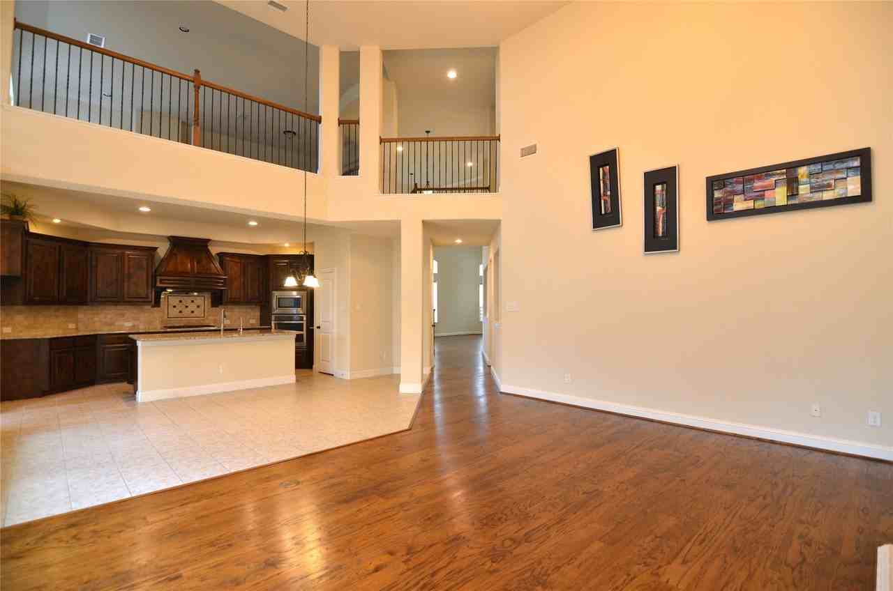 700 Addie Ln - Photo 7 of 31
