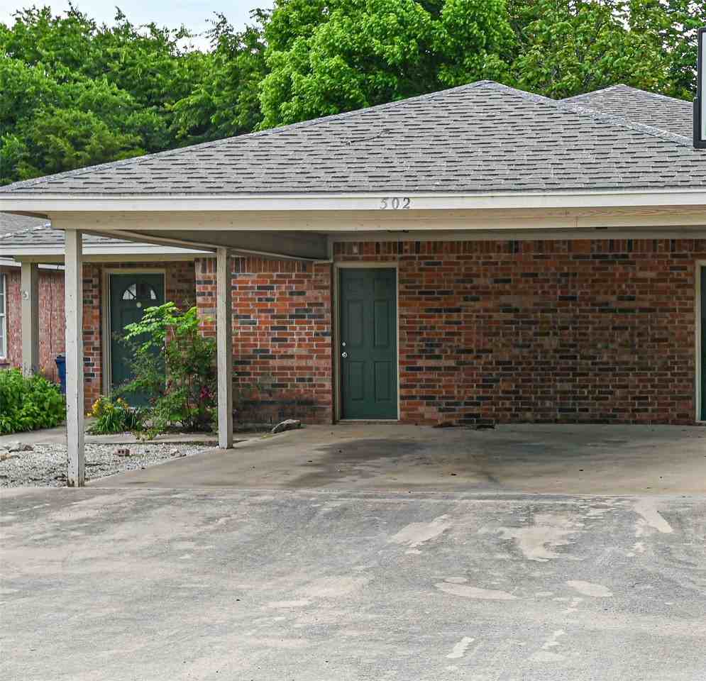 502 N Sewell Dr #B - Photo 2 of 10