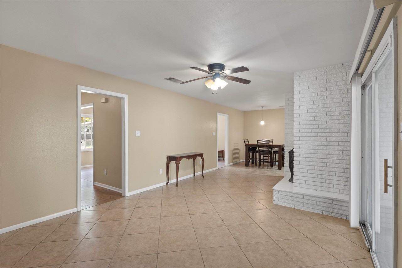 7109 Jewell Ave - Photo 5 of 21