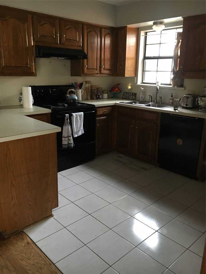 518 S Alabama St - Photo 3 of 5