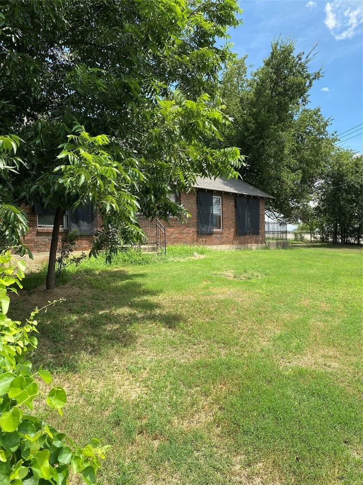 200 Marquette Ave - Photo 4 of 23