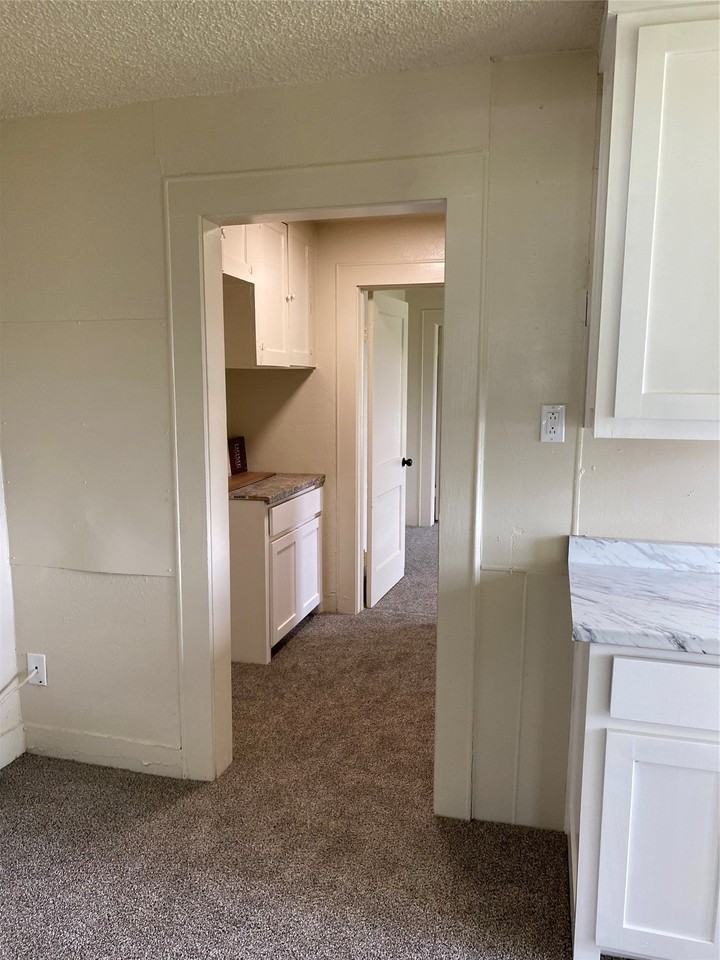 200 Marquette Ave - Photo 7 of 23
