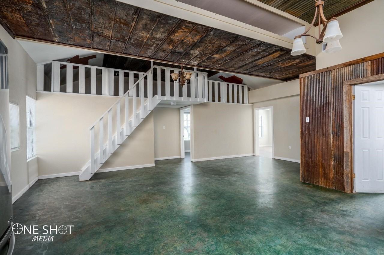 542 Mccartney Ln - Photo 7 of 36