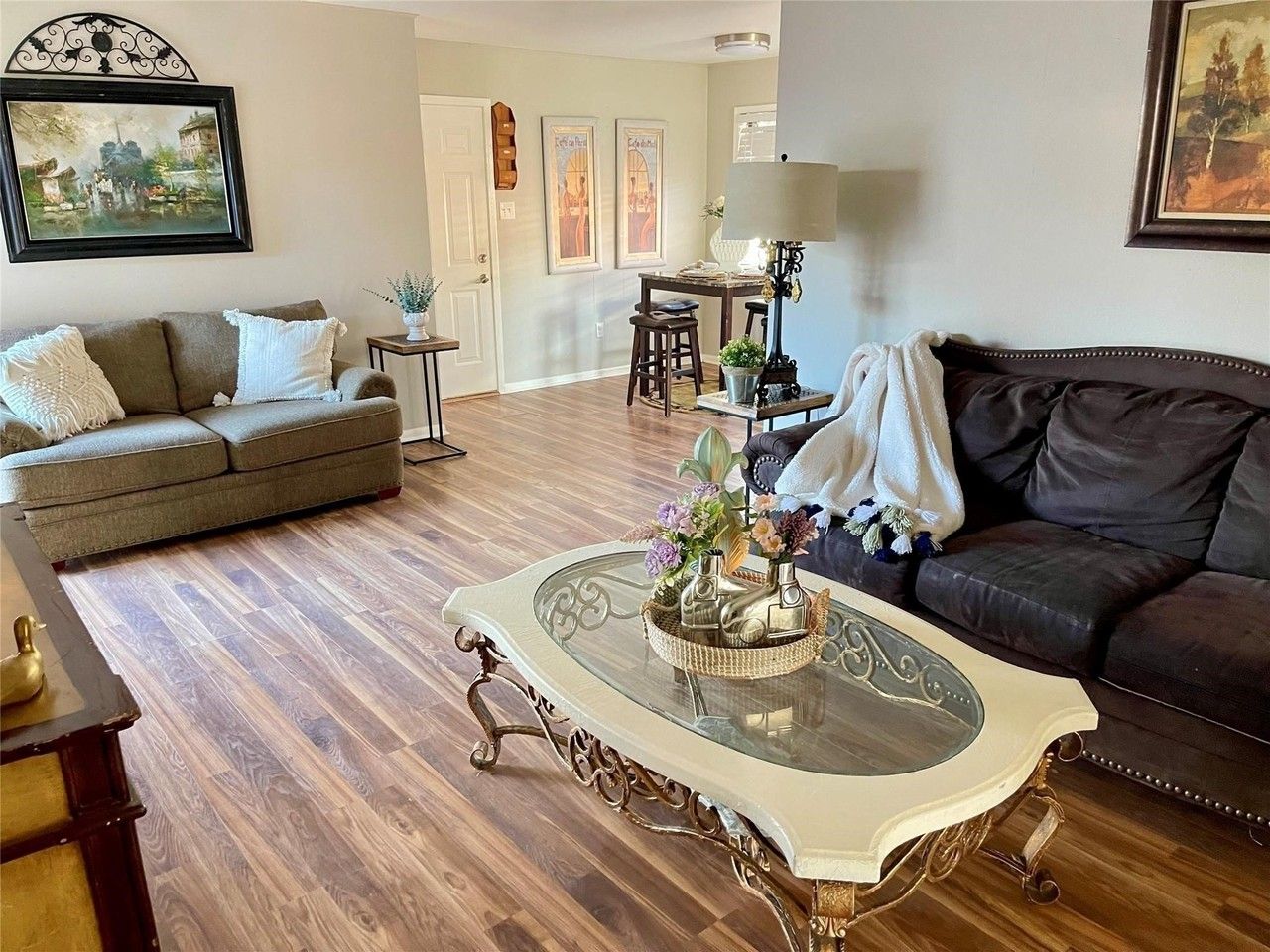 903 Seymore Cir - Photo 2 of 7