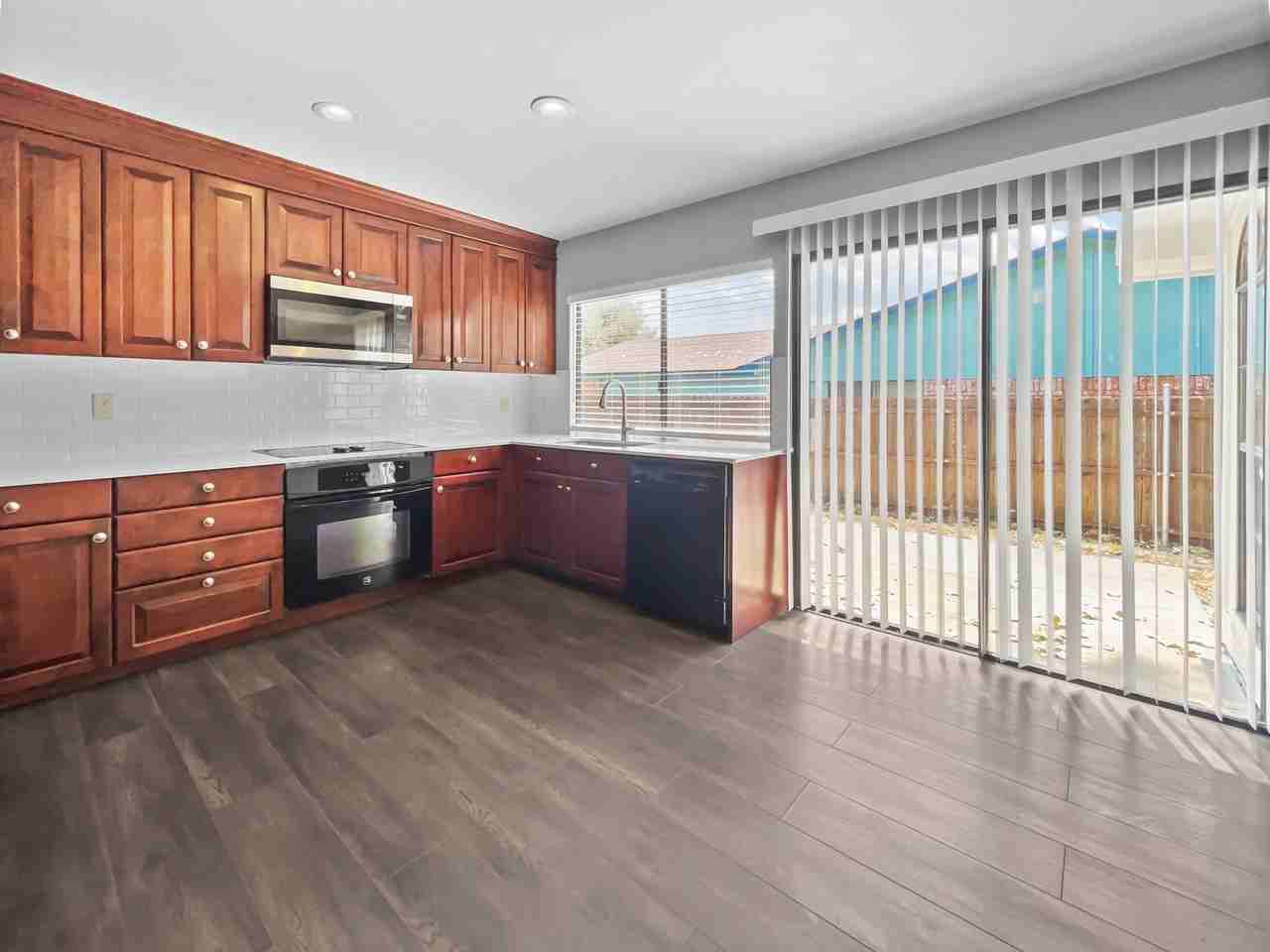 6210 Glenmoor Dr - Photo 6 of 20