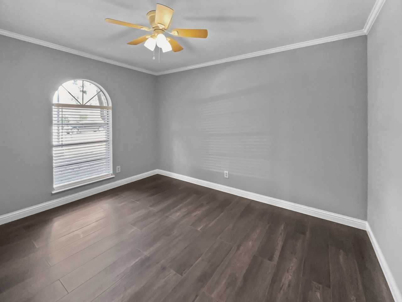 6210 Glenmoor Dr - Photo 7 of 20