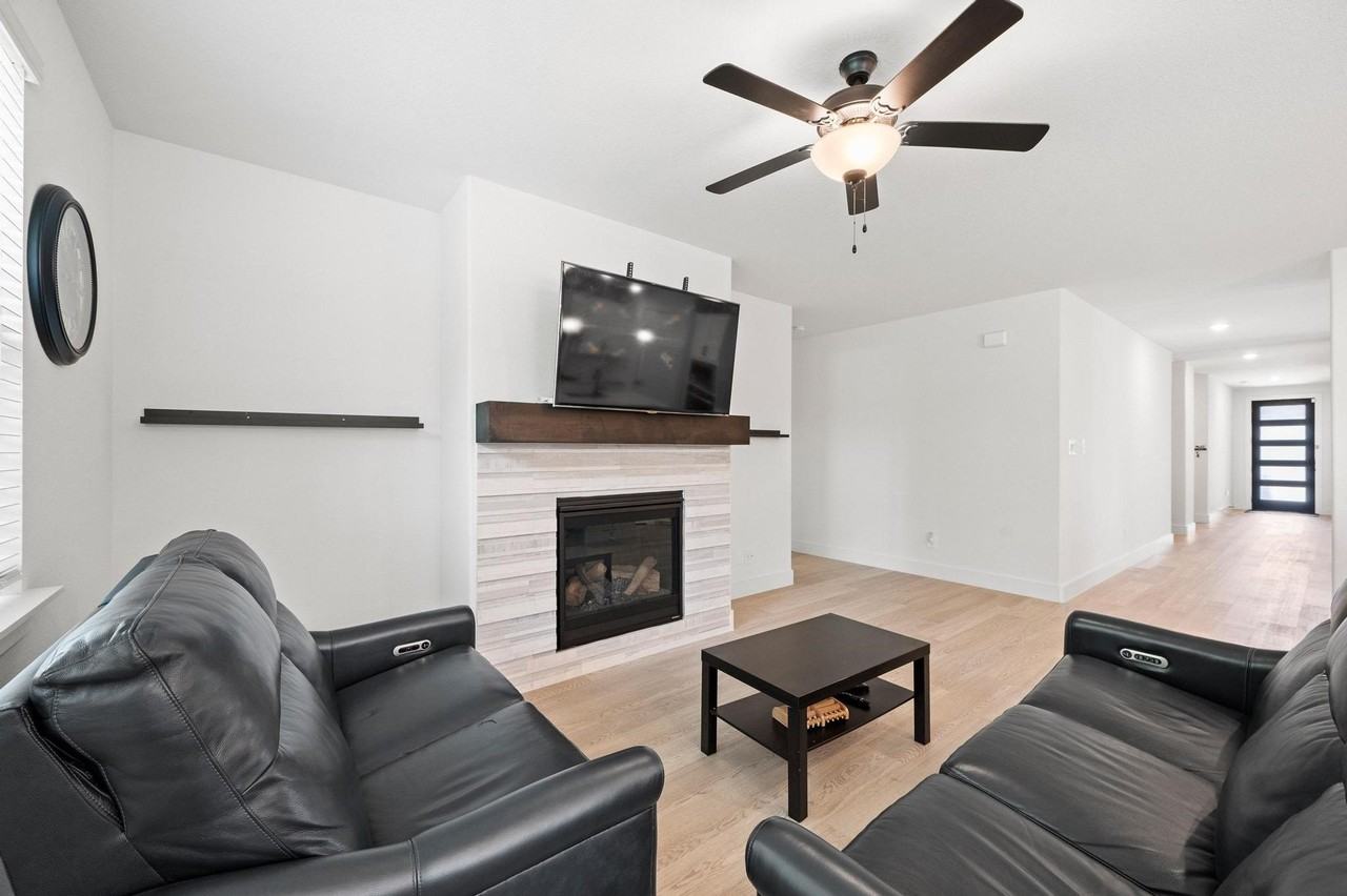 2848 Acadia Dr - Photo 4 of 37