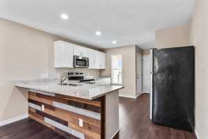 featured image of 1406 Courtney Pl #D