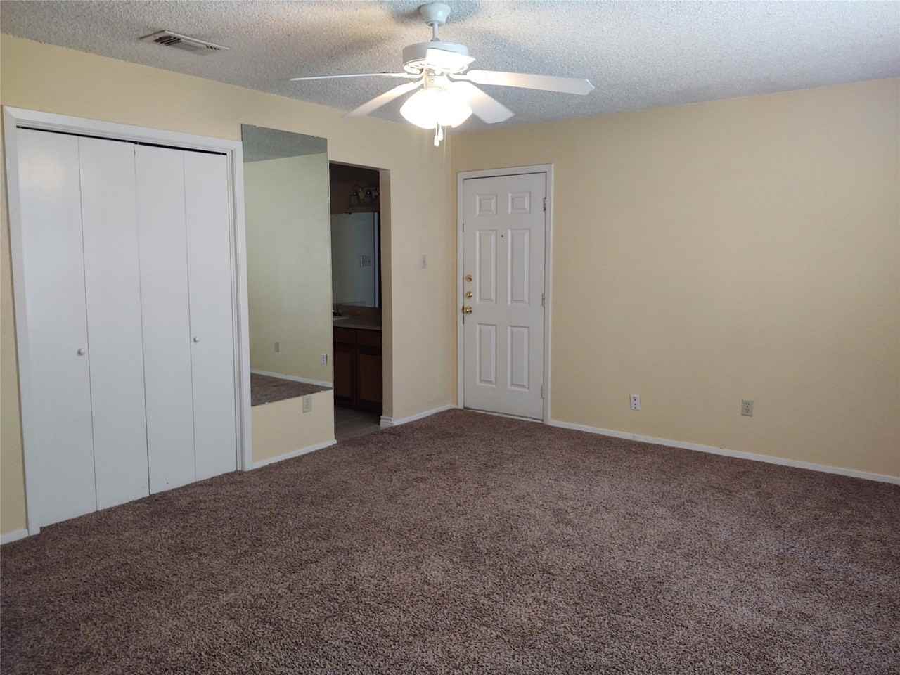 707 Bluebonnet Dr - Photo 3 of 3