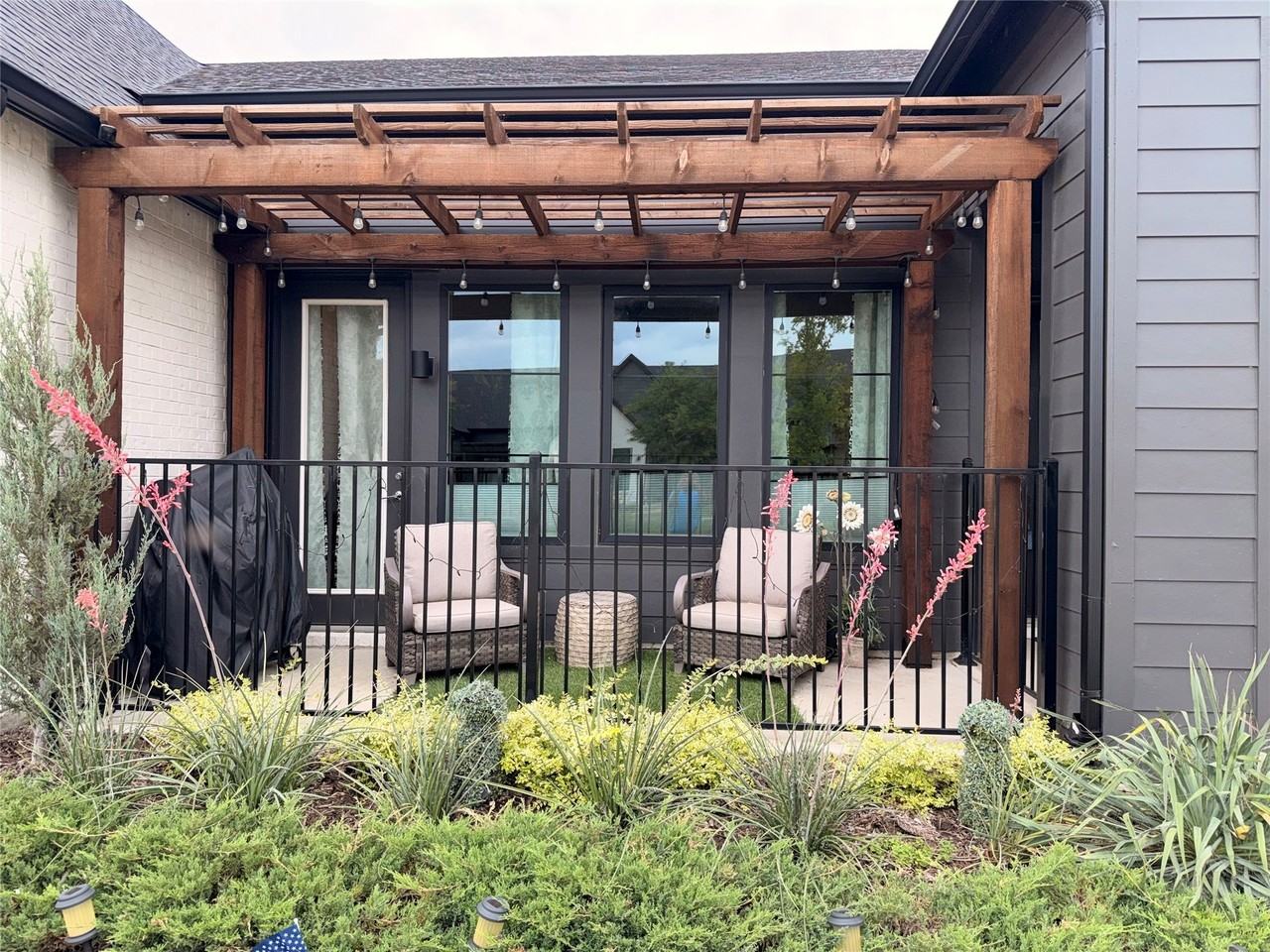 1420 Rose Willow Way - Photo 2 of 40
