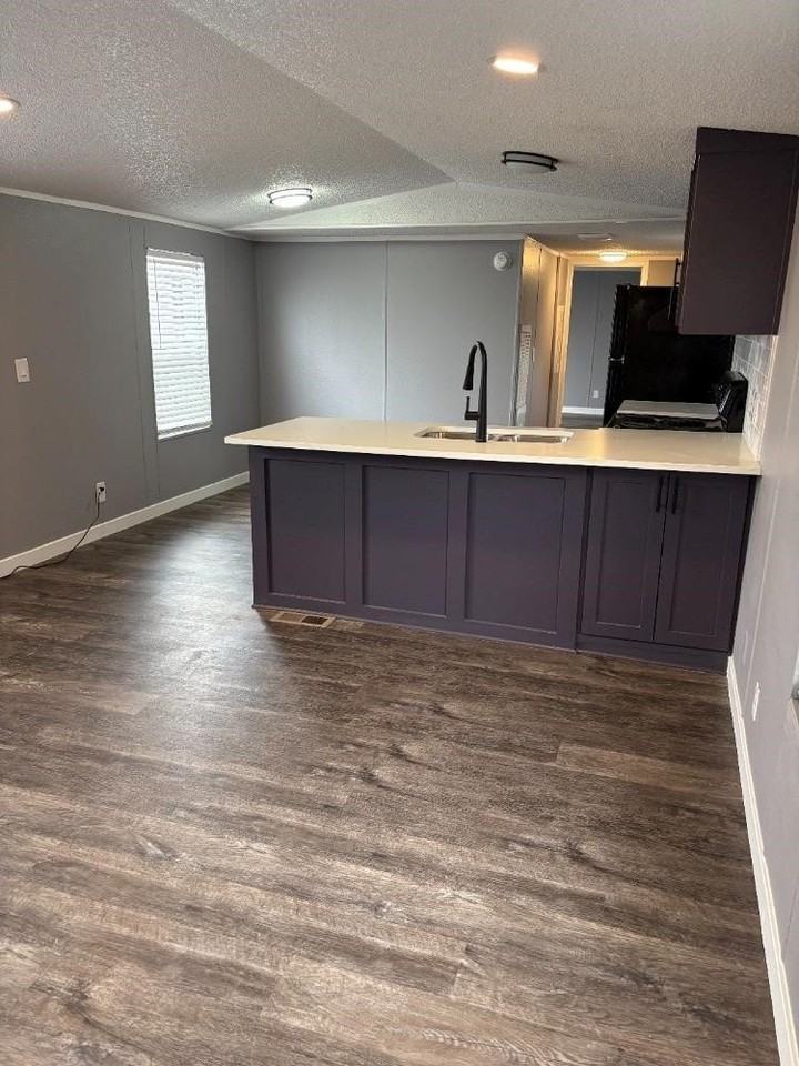 1011 Lavon Ct - Photo 3 of 10