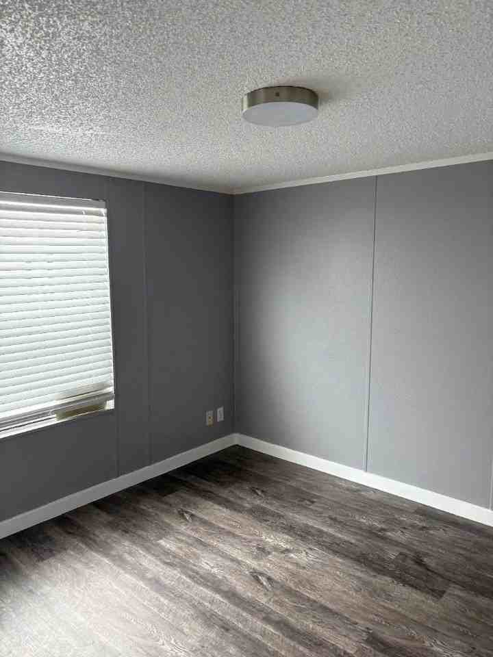 1011 Lavon Ct - Photo 7 of 10