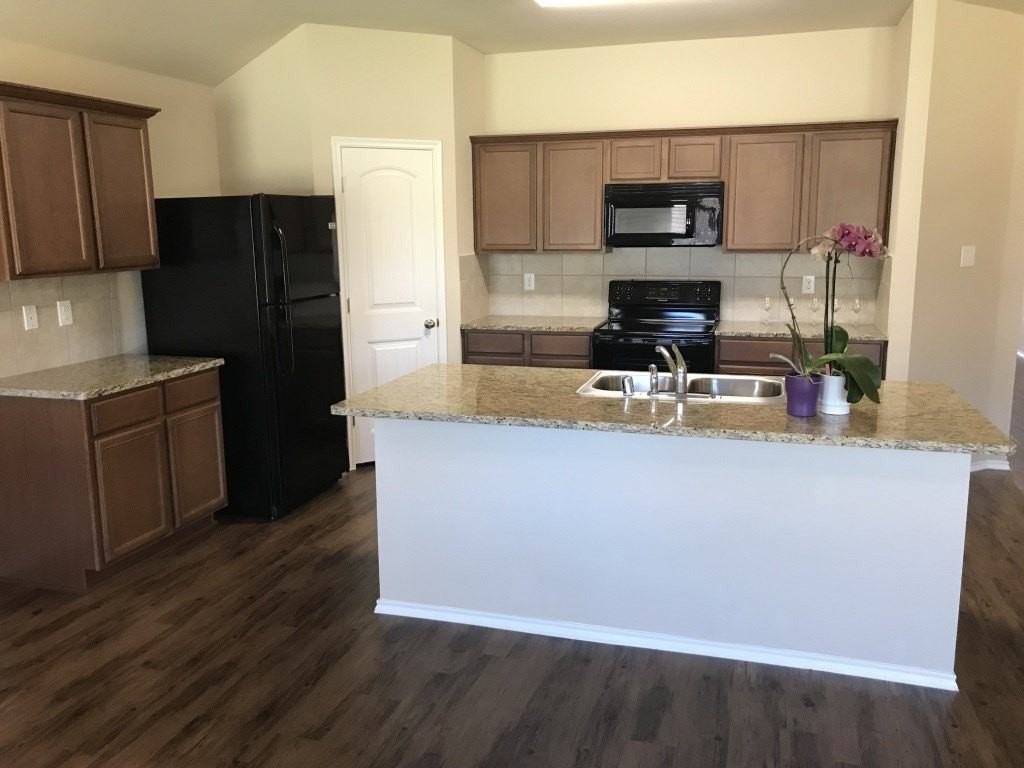 2126 Shady Glen Trl - Photo 4 of 24