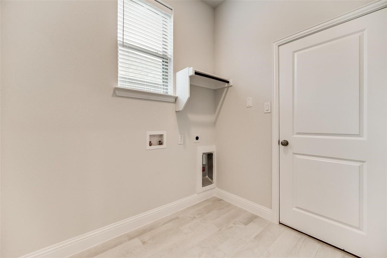5908 Horsetail Dr - Photo 6 of 26