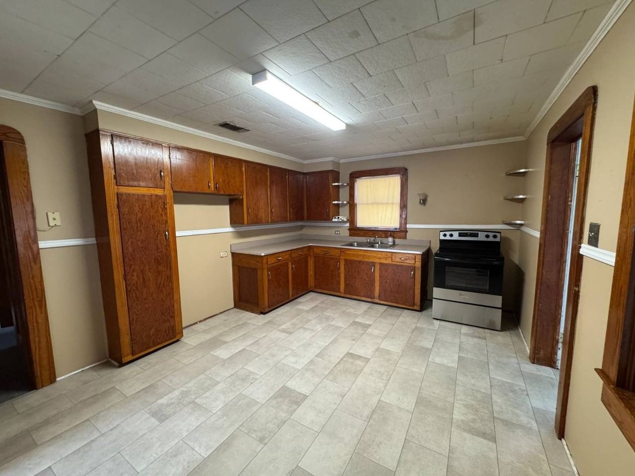 435 Aucoin St - Photo 2 of 8