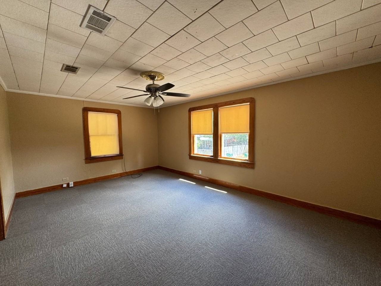 435 Aucoin St - Photo 3 of 8