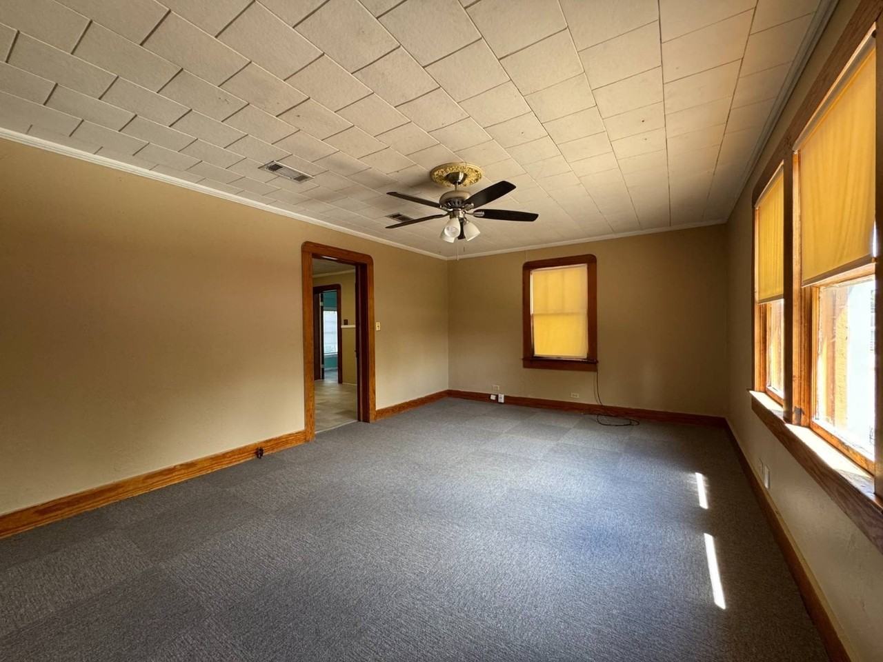 435 Aucoin St - Photo 4 of 8
