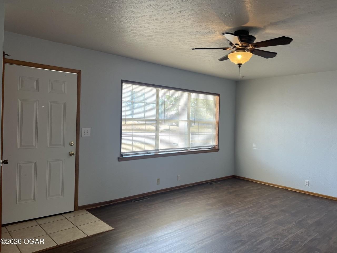 2606 Indiana Ave - Photo 2 of 8