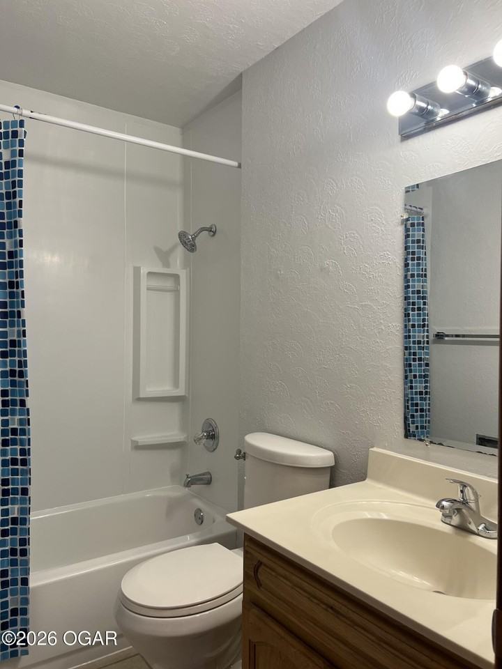 2606 Indiana Ave - Photo 6 of 8