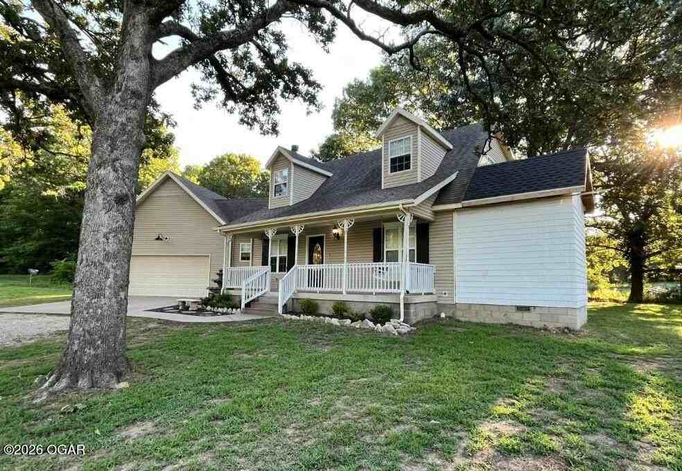 415 E Ivy Rd - Photo 2 of 15