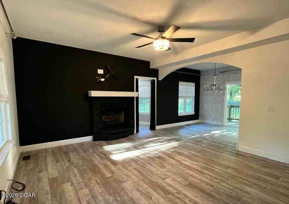 415 E Ivy Rd - Photo 3 of 15