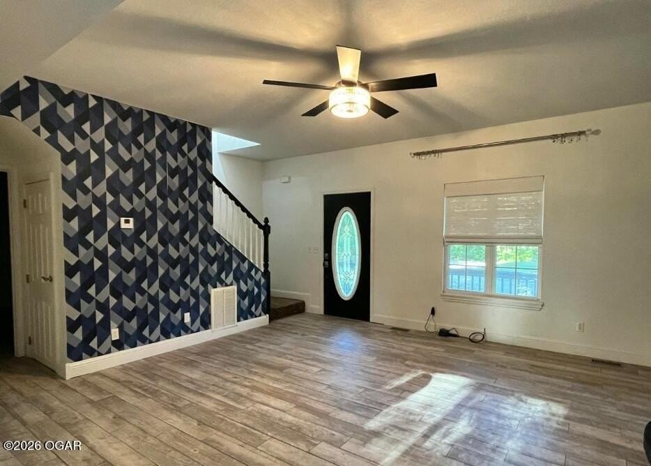415 E Ivy Rd - Photo 4 of 15