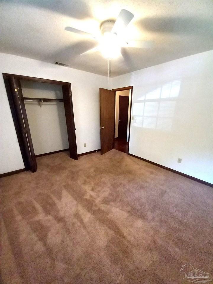 718 Mills Ave - Photo 7 of 13