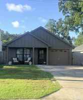 featured image of 1249 E Fisher St