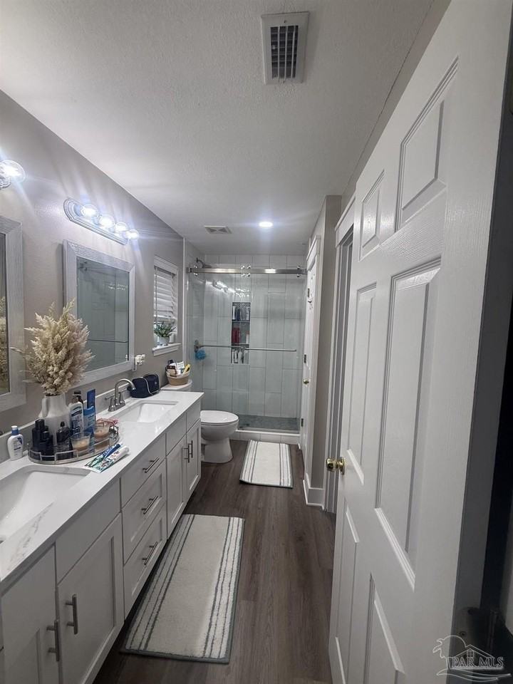 1249 E Fisher St - Photo 5 of 12