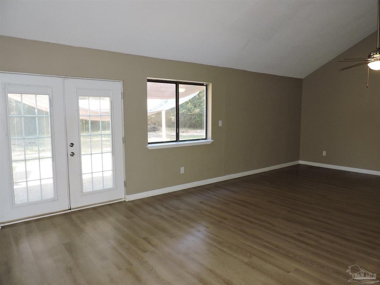 654 Timber Ridge Rd - Photo 6 of 38