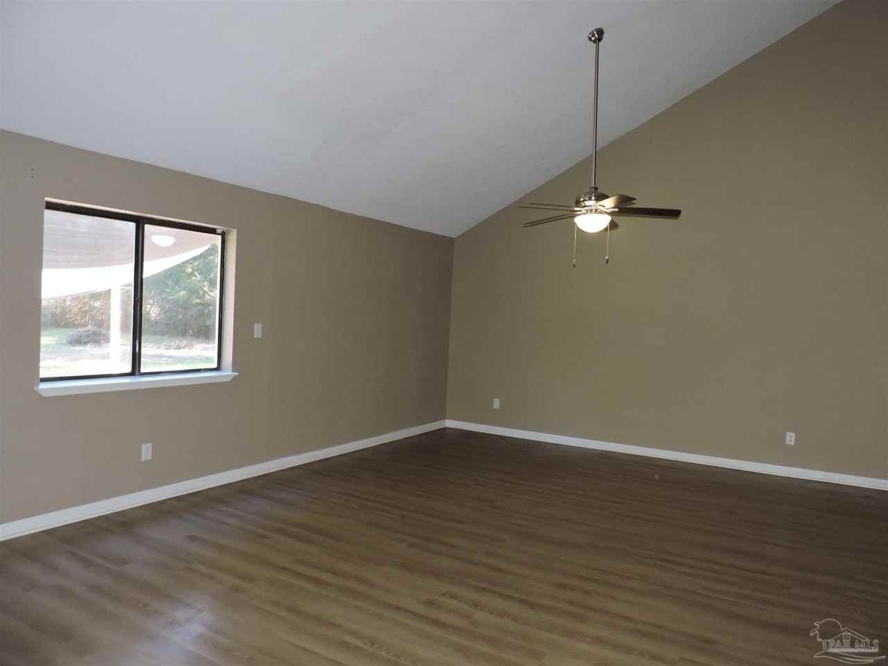 654 Timber Ridge Rd - Photo 7 of 38