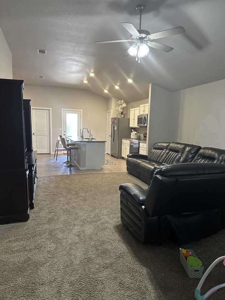 2506 High Noon Ct - Photo 5 of 10