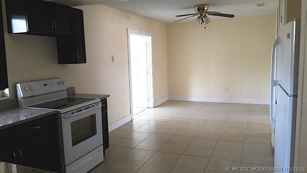 1125 Hemlock Cir - Photo 3 of 6