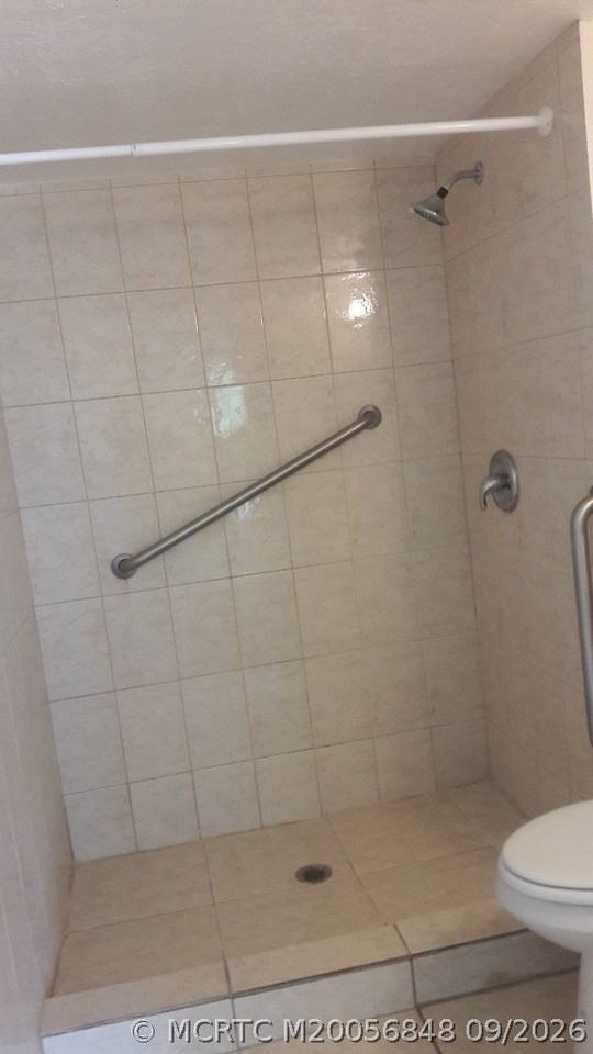 1125 Hemlock Cir - Photo 6 of 6