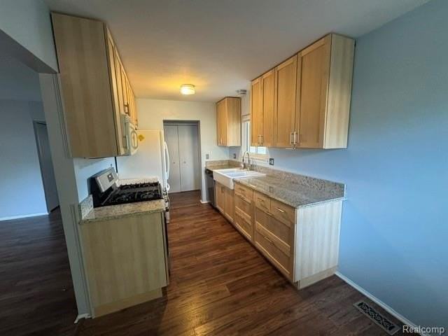 3224 Woodland Ave - Photo 3 of 9