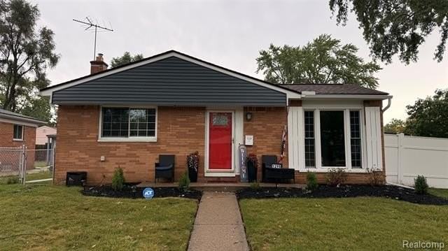 1295 Jenifer Ave - Photo 2 of 20