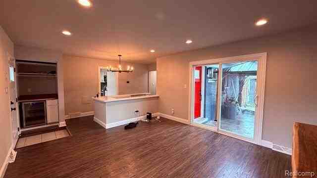 1295 Jenifer Ave - Photo 5 of 20