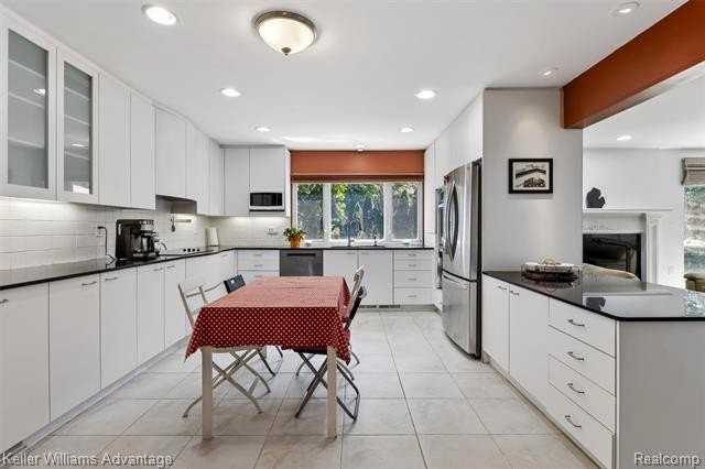 6711 Woodside Trl - Photo 6 of 25