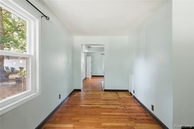 1408 Mohawk Ave - Photo 4 of 28
