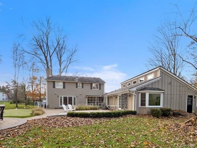 749 Kensington Ln - Photo 2 of 50