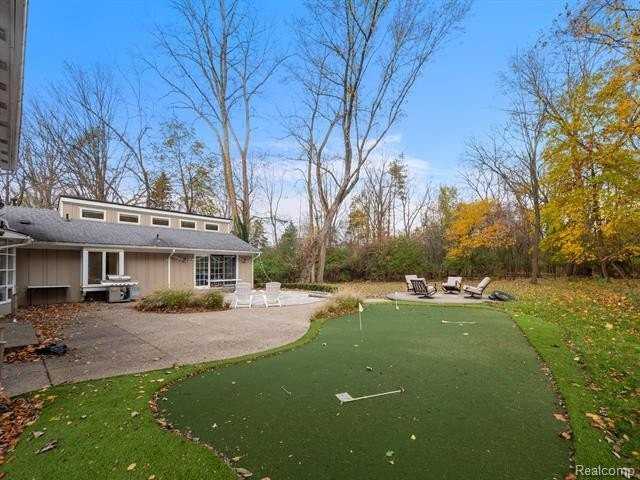 749 Kensington Ln - Photo 4 of 50