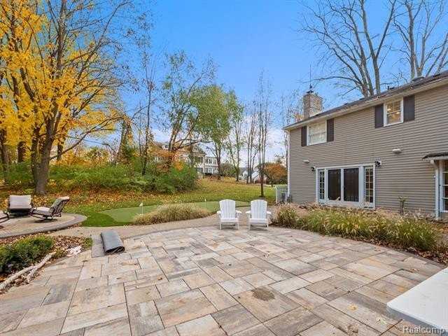749 Kensington Ln - Photo 6 of 50